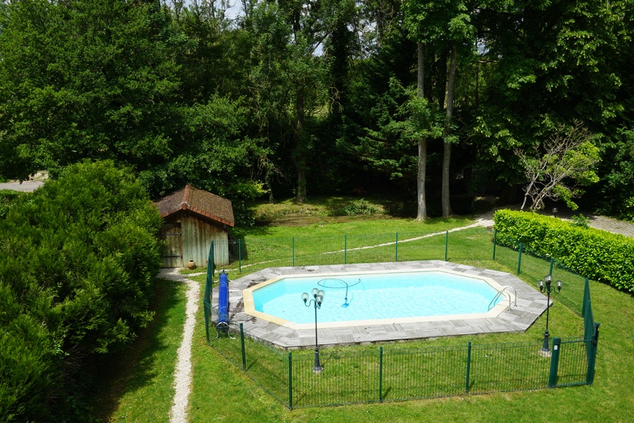 piscine gîte la tour