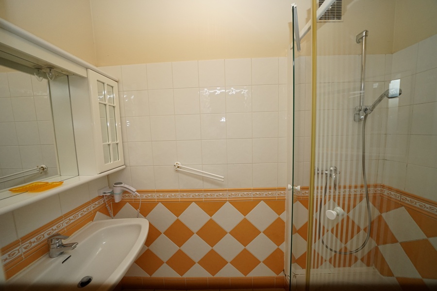 salle de bain petite famille palombière